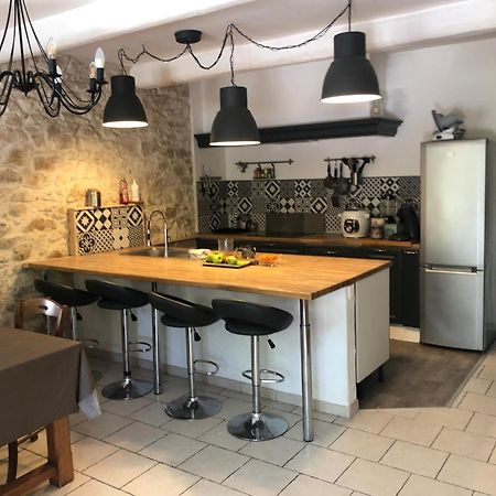 Maison De Village En Duo Avec 150M2 Au Rdc Et La Suite Parentale Ou En Famille Avec 4 Chambres 250M2 Interieur Montfaucon  Buitenkant foto